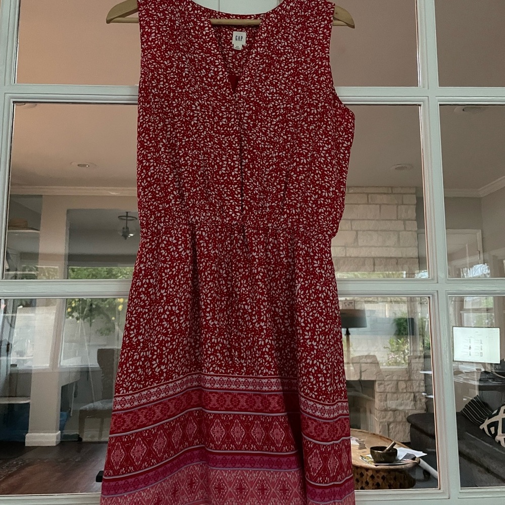 GAP Red Patterned Midi Dress - Picture 2 of 5